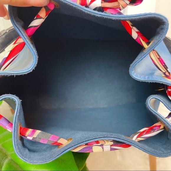 Louis Vuitton Bi Color Epi Leather Petite Noe Shoulder Bag - Picture 5 of 11